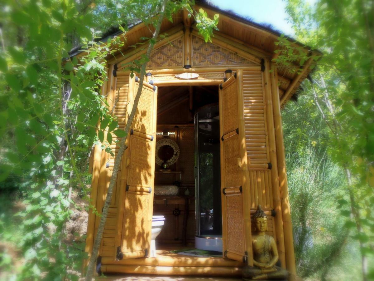 Domaine de l'Insolite Meounes-les-Montrieux Extérieur photo